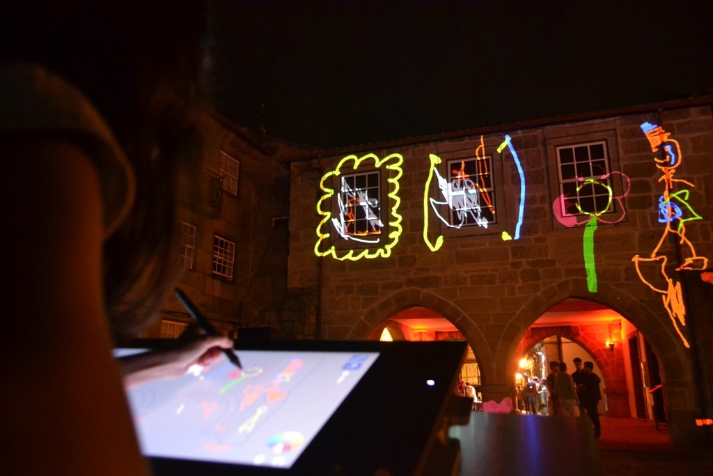 Pintura digital dá novas formas a edifício do Centro Histórico de Guimarães