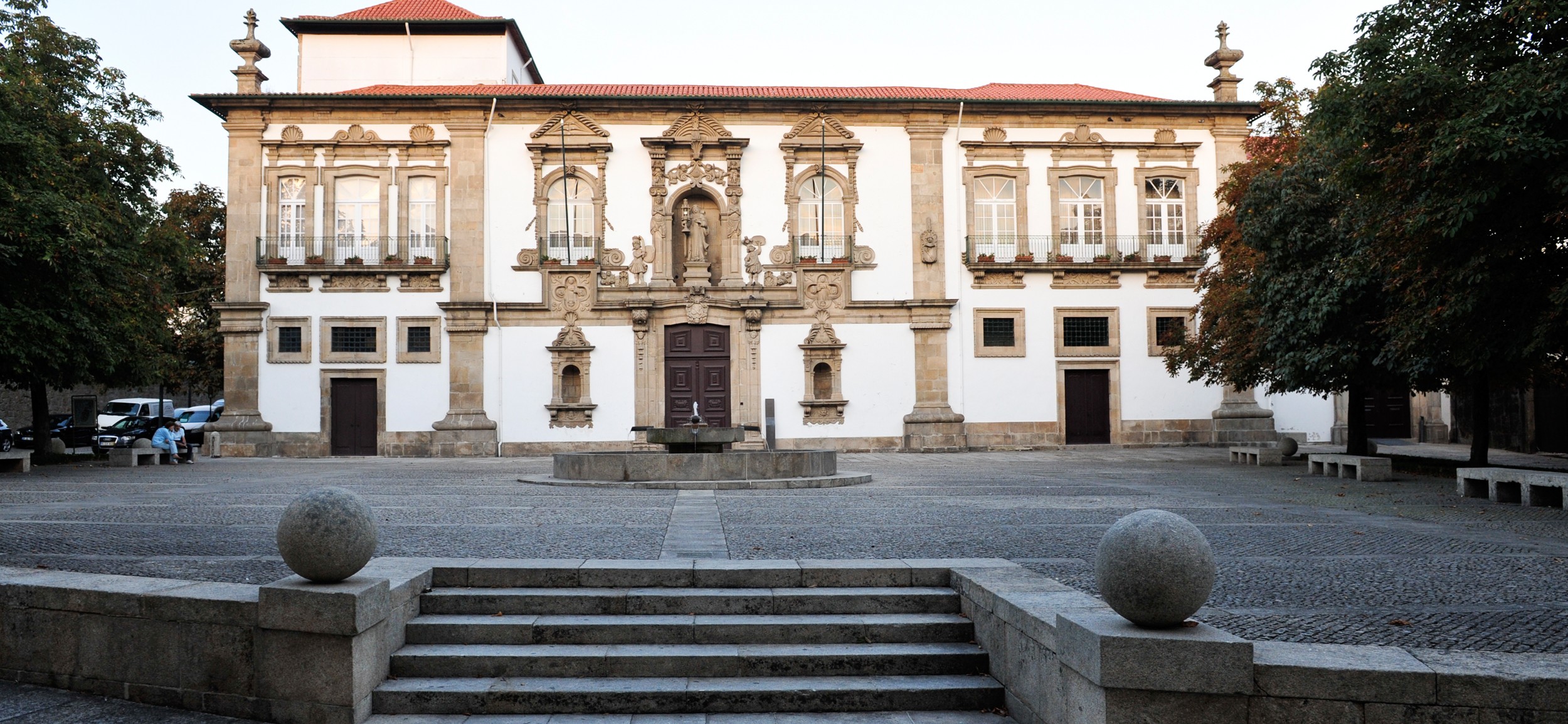 Câmara apresenta condolências às famílias das vítimas do acidente no Rali Sprint de Guimarães