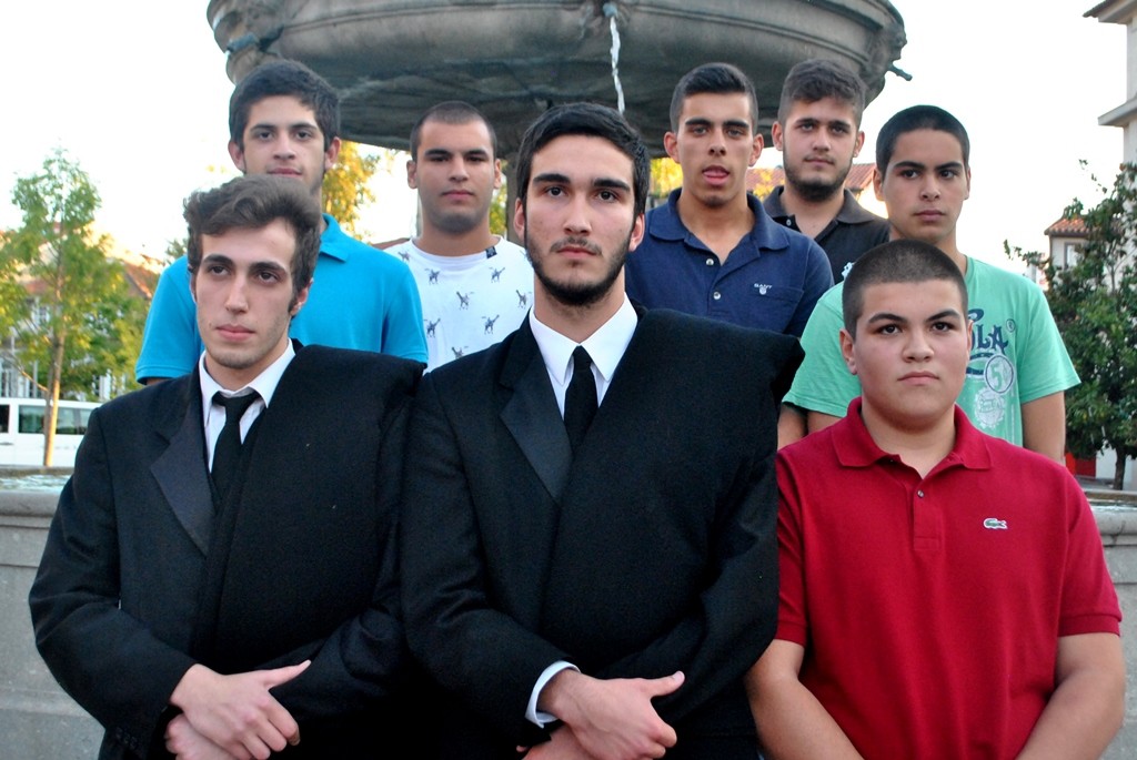Estudantes de Guimarães elegeram Comissão de Festas Nicolinas 2014 no Largo do Toural