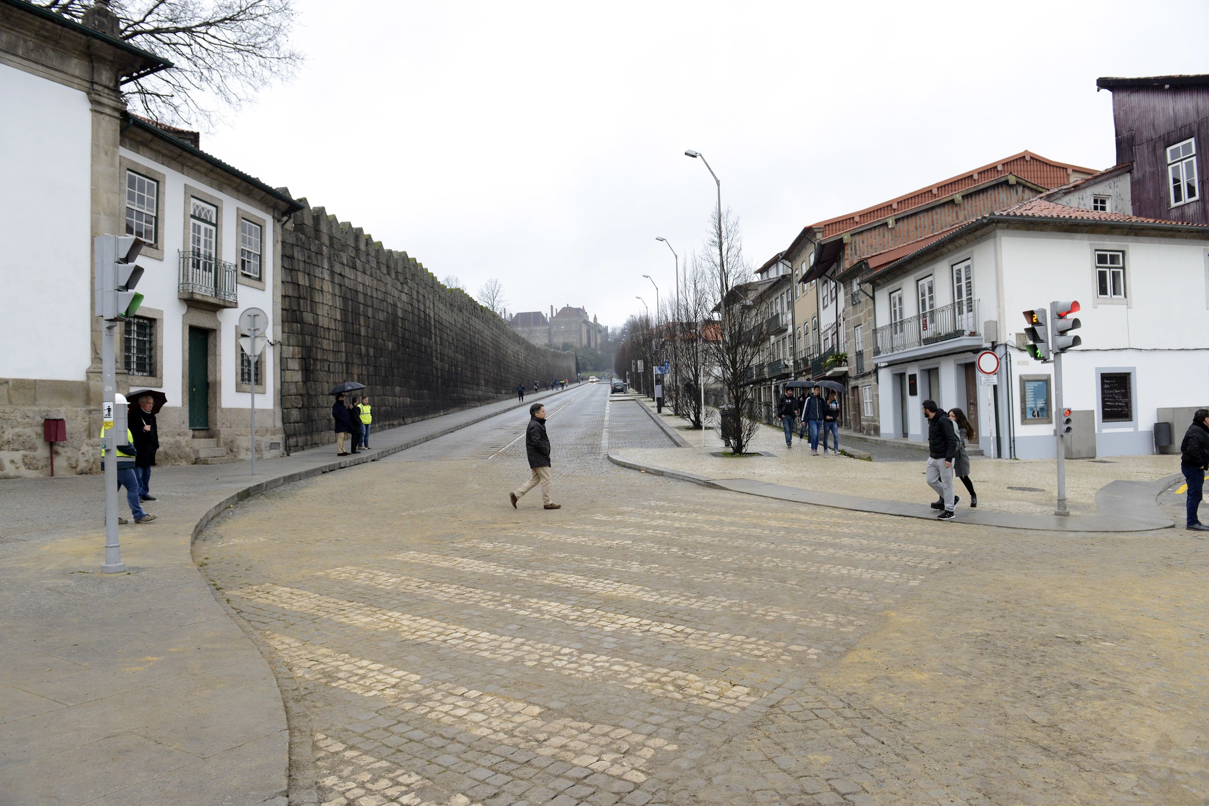 Avenida Alberto Sampaio reabriu ao trânsito em Guimarães dois dias antes do previsto