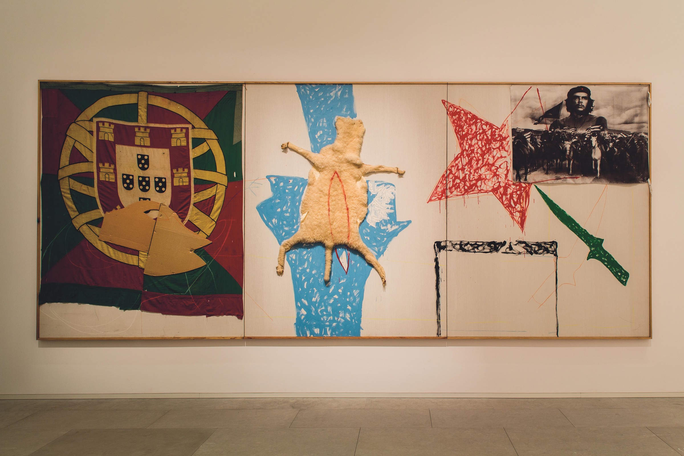 2º ciclo expositivo de 2015 inaugurado a 25 de abril no Centro Internacional das Artes José de Gu...