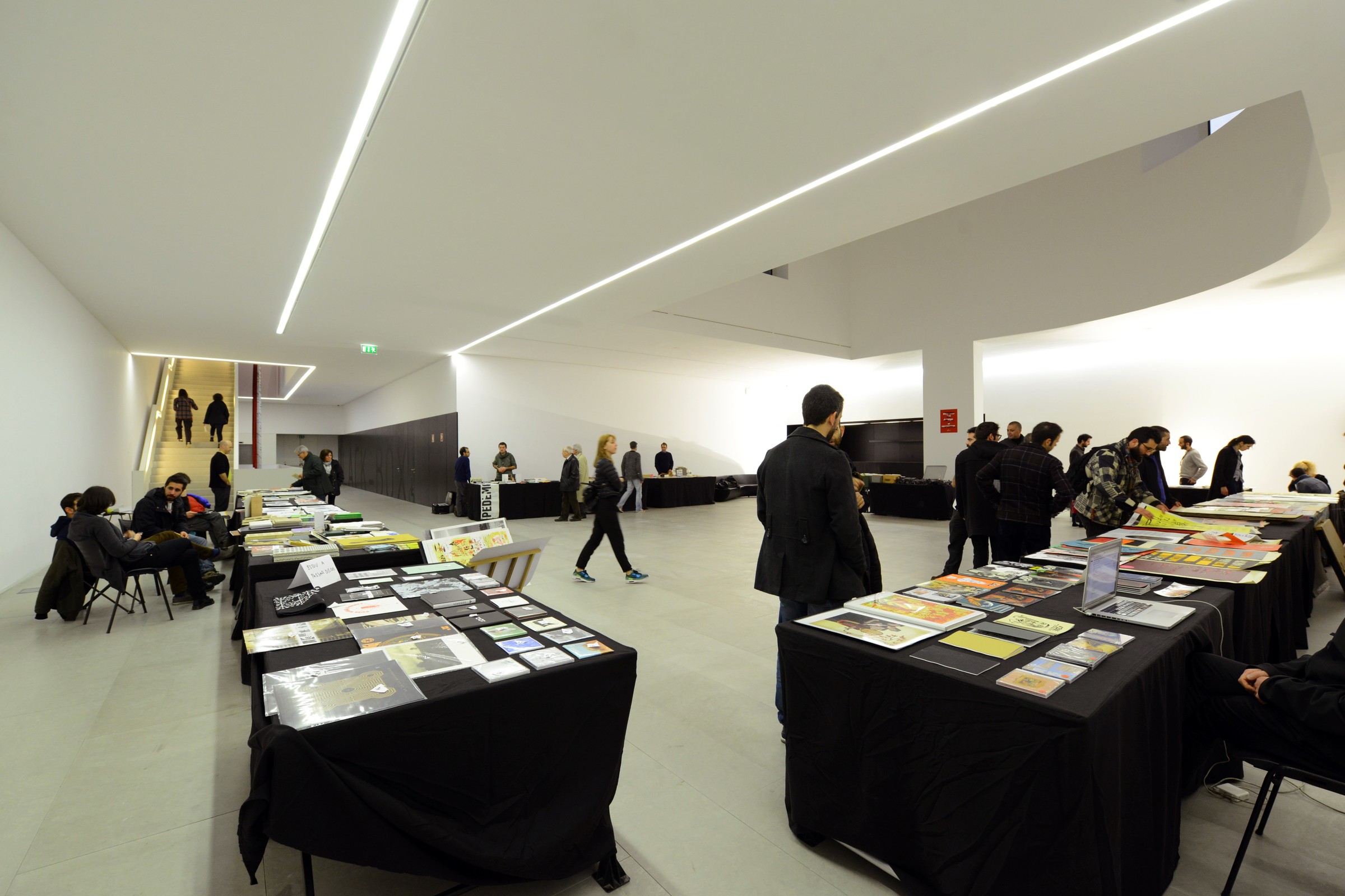 2ª Feira de Edições Transfer na Plataforma das Artes vai promover o livro de artista