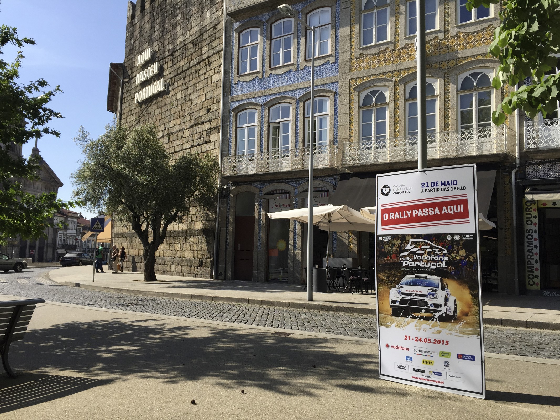 Rally de Portugal com início no Castelo e desfile de carros pelo centro de Guimarães