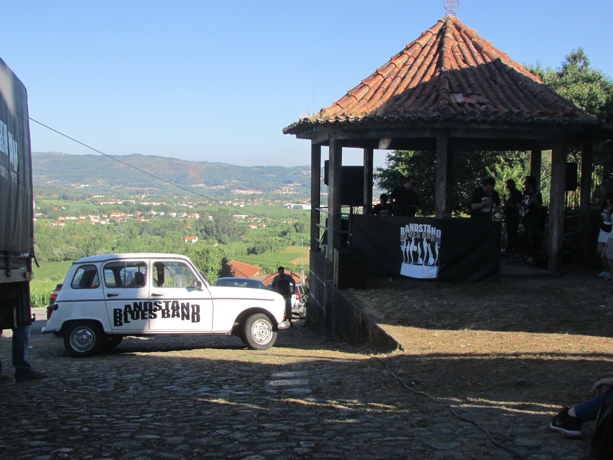 Sete coretos do concelho de Guimarães assistiram a sete concertos de "blues" num só dia [VÍDEO]
