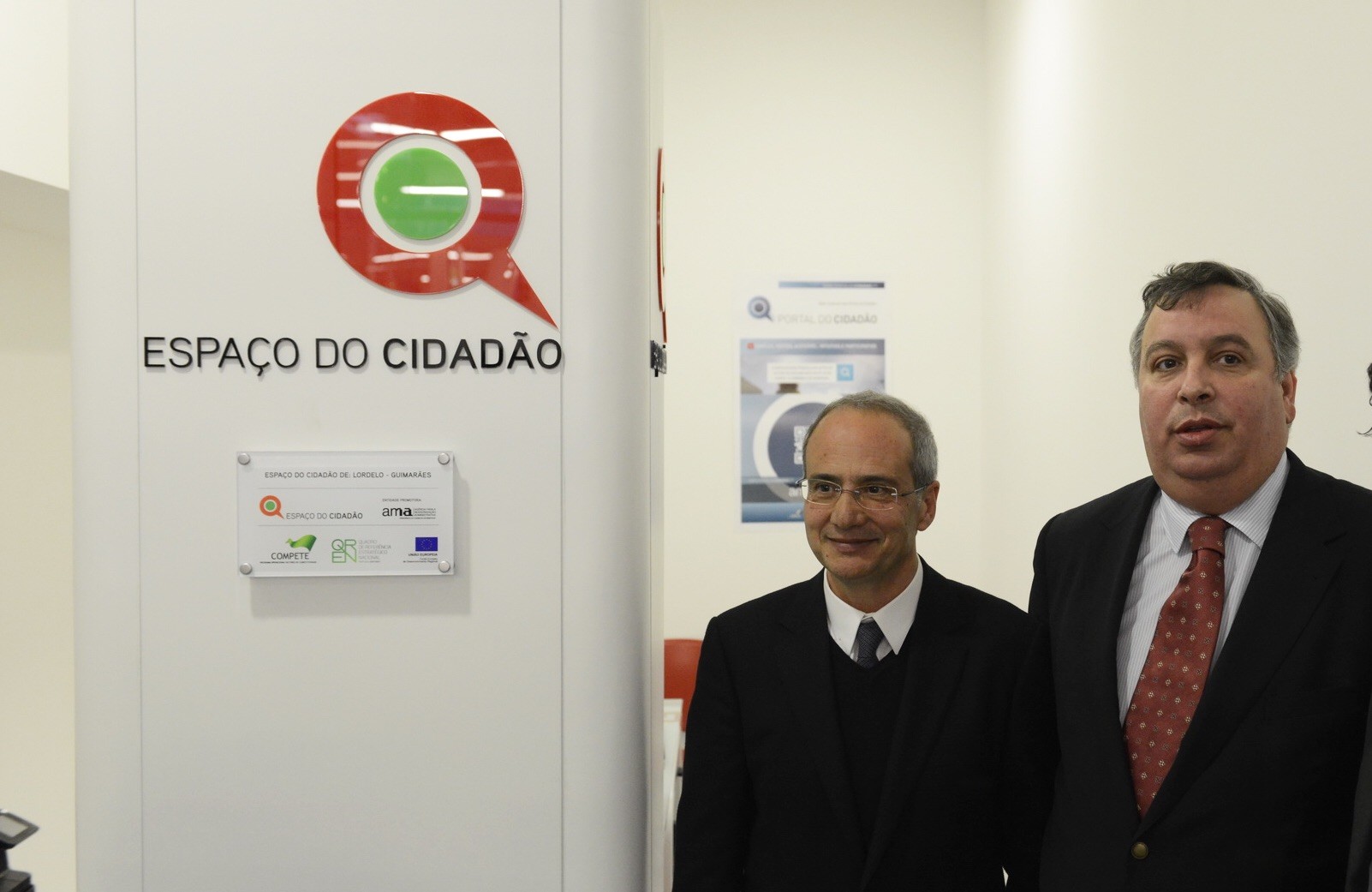 Secretário de Estado para a Modernização Administrativa visita quatro Espaços do Cidadão em Guima...