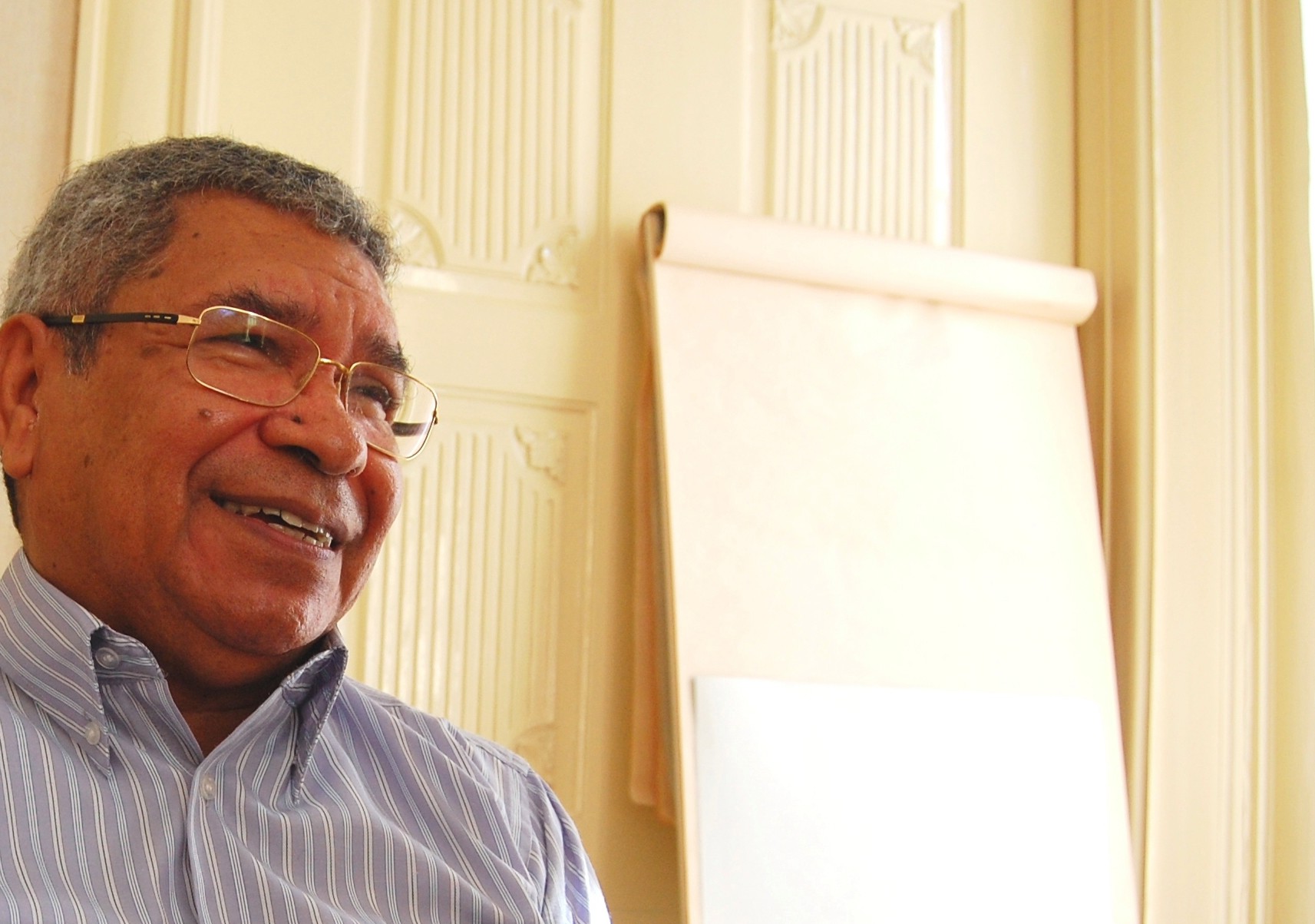 Domingos Bragança recebe D. Ximenes Belo na Câmara de Guimarães