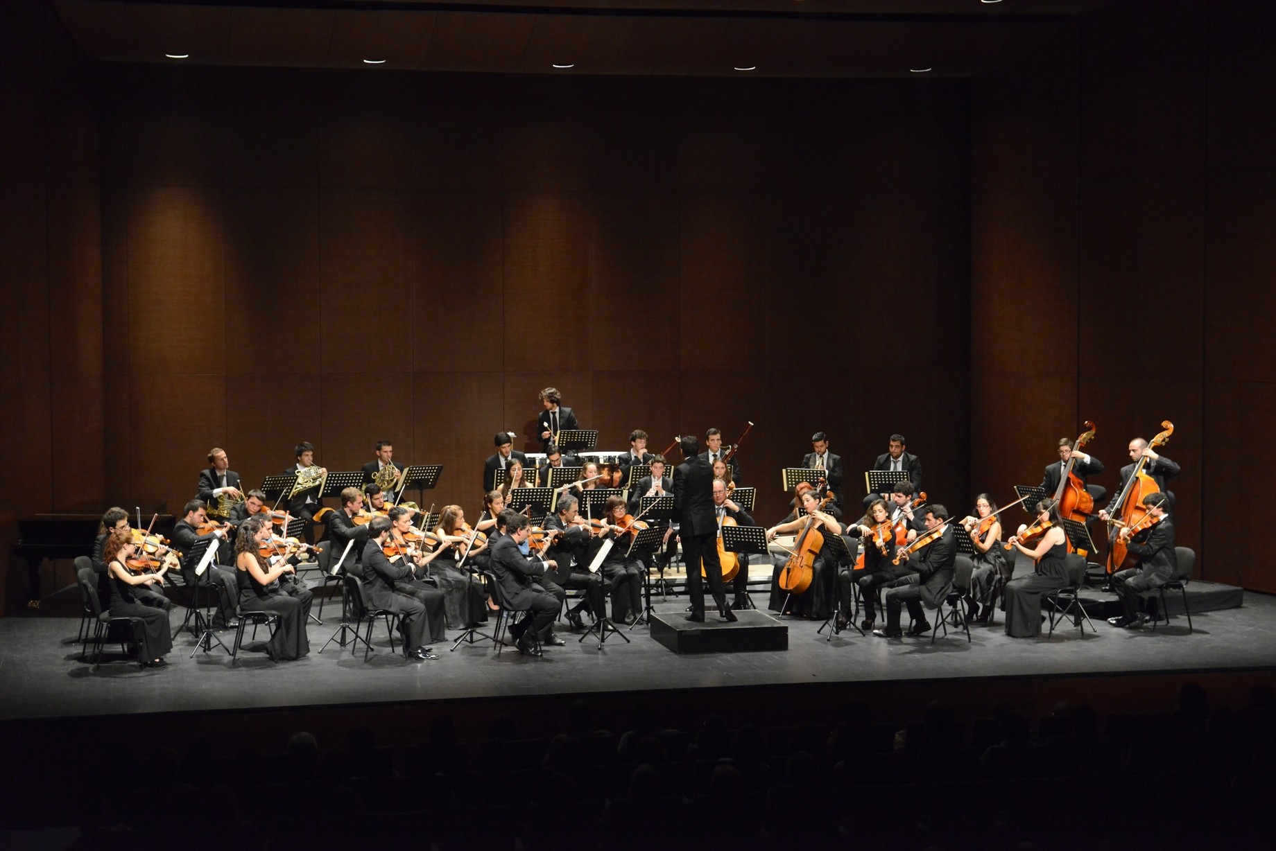 Orquestra de Guimarães com o oboísta Samuel Bastos esta 6ª feira no CCVF e sábado em Moreira de C...