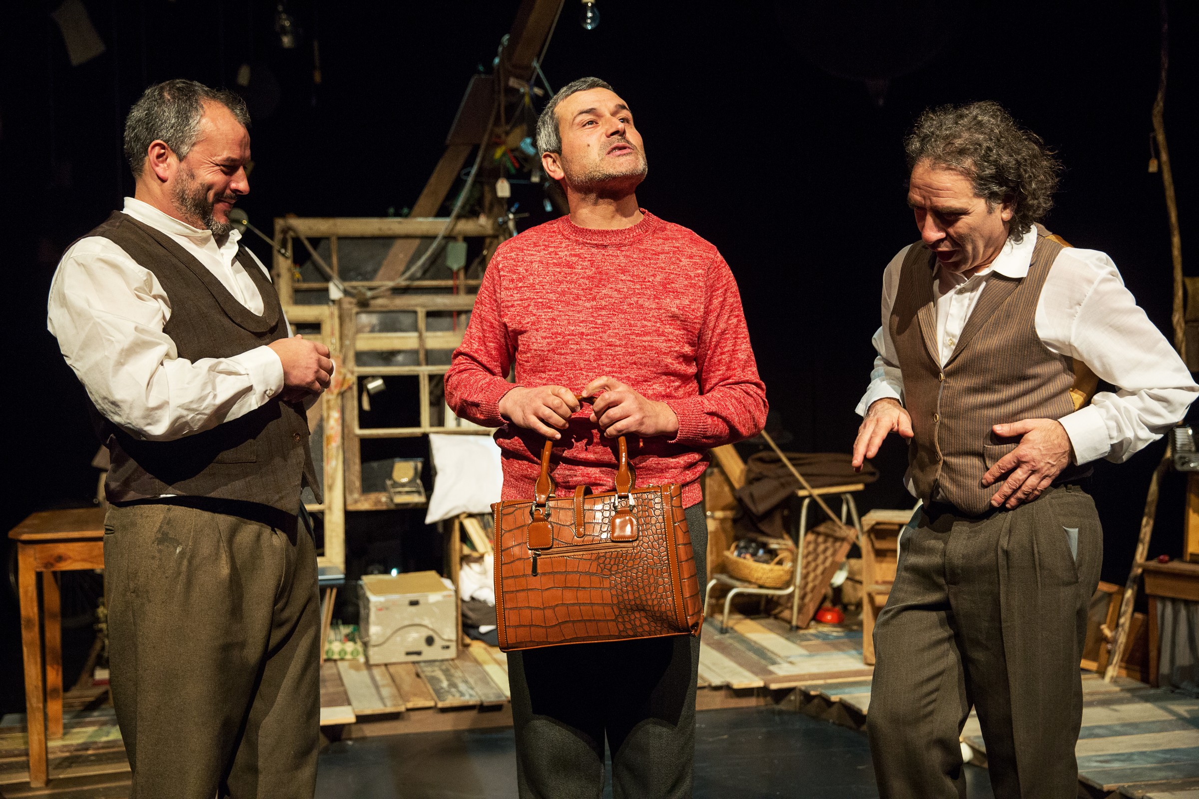 Teatro na vila de Ronfe este sábado no âmbito do programa cultural “ExcentriCidade”