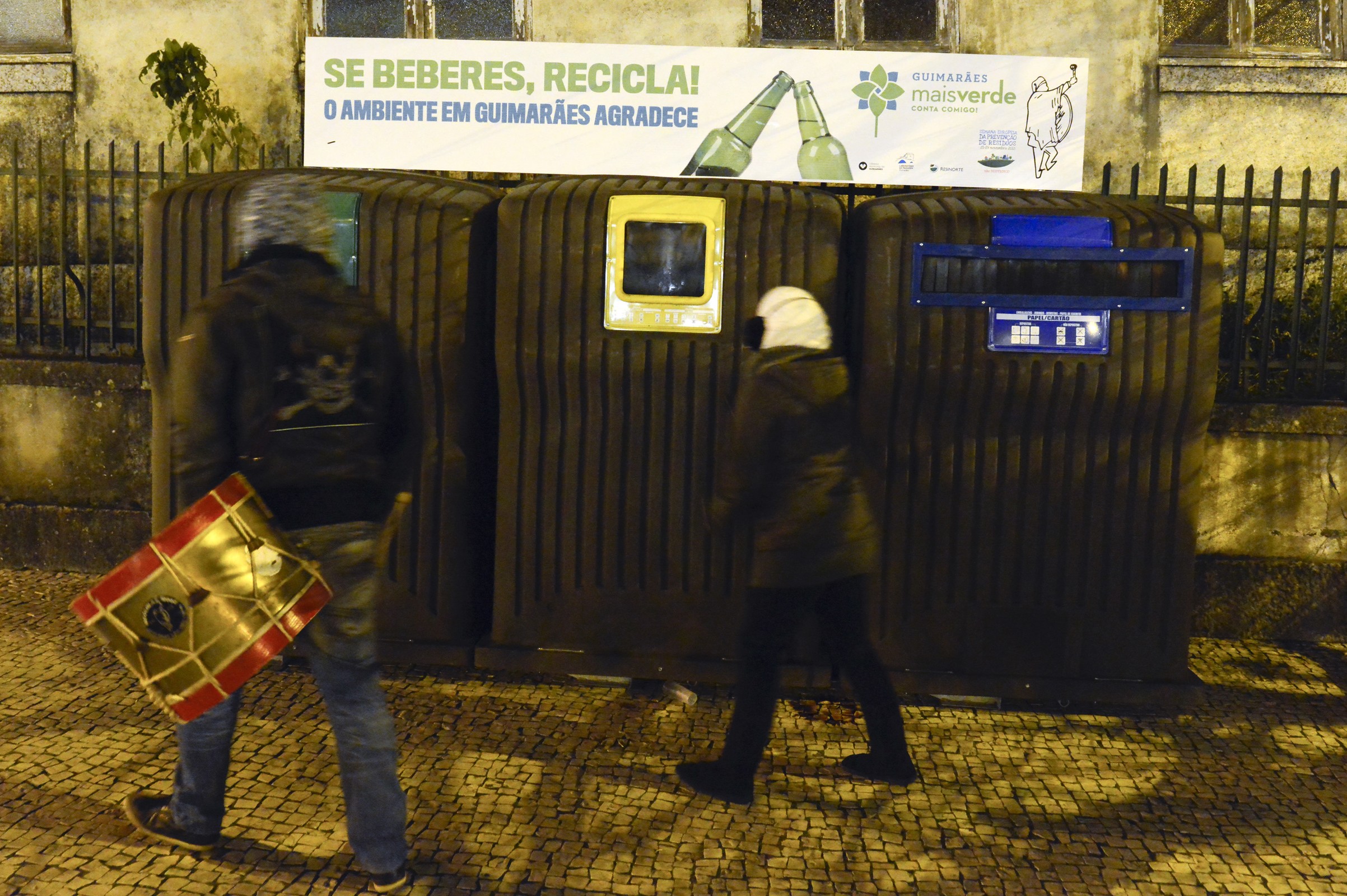 Campanha “Se beberes, recicla!” recolheu meia tonelada de resíduos na noite do Pinheiro