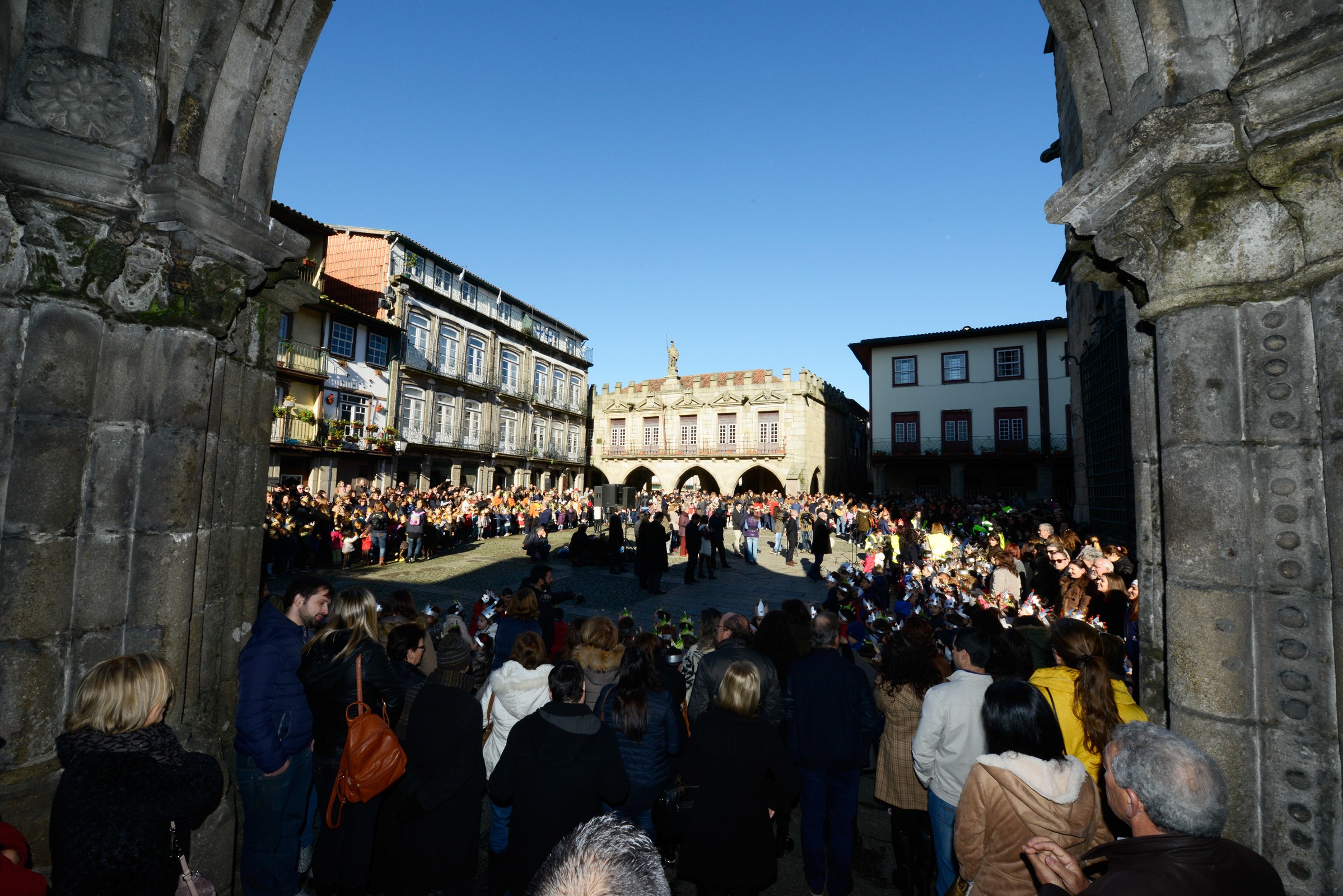 Mais de mil Reis Magos cantaram as janeiras 2016 na cidade do Rei Fundador