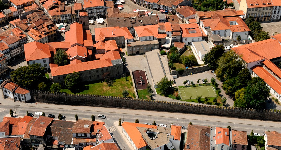 Público vai poder circular no topo da muralha de Guimarães