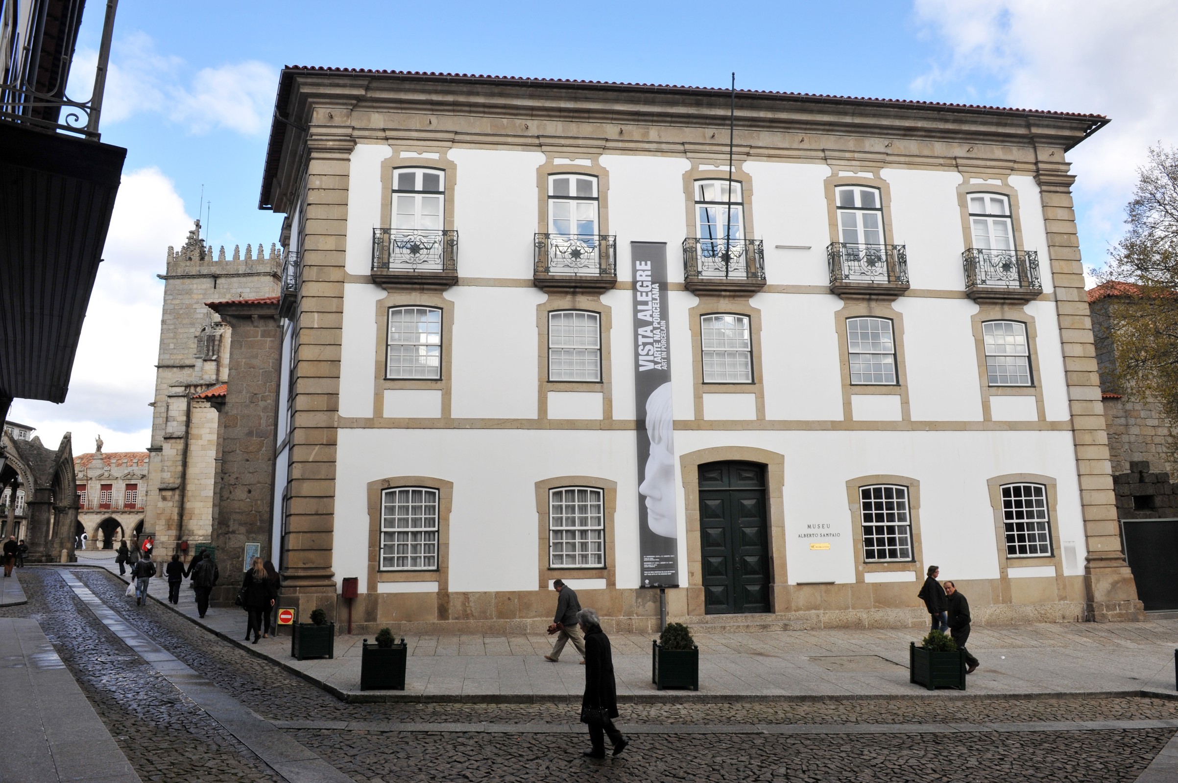 Desfile de moda em Guimarães terá jovens da CERCIGUI como modelos