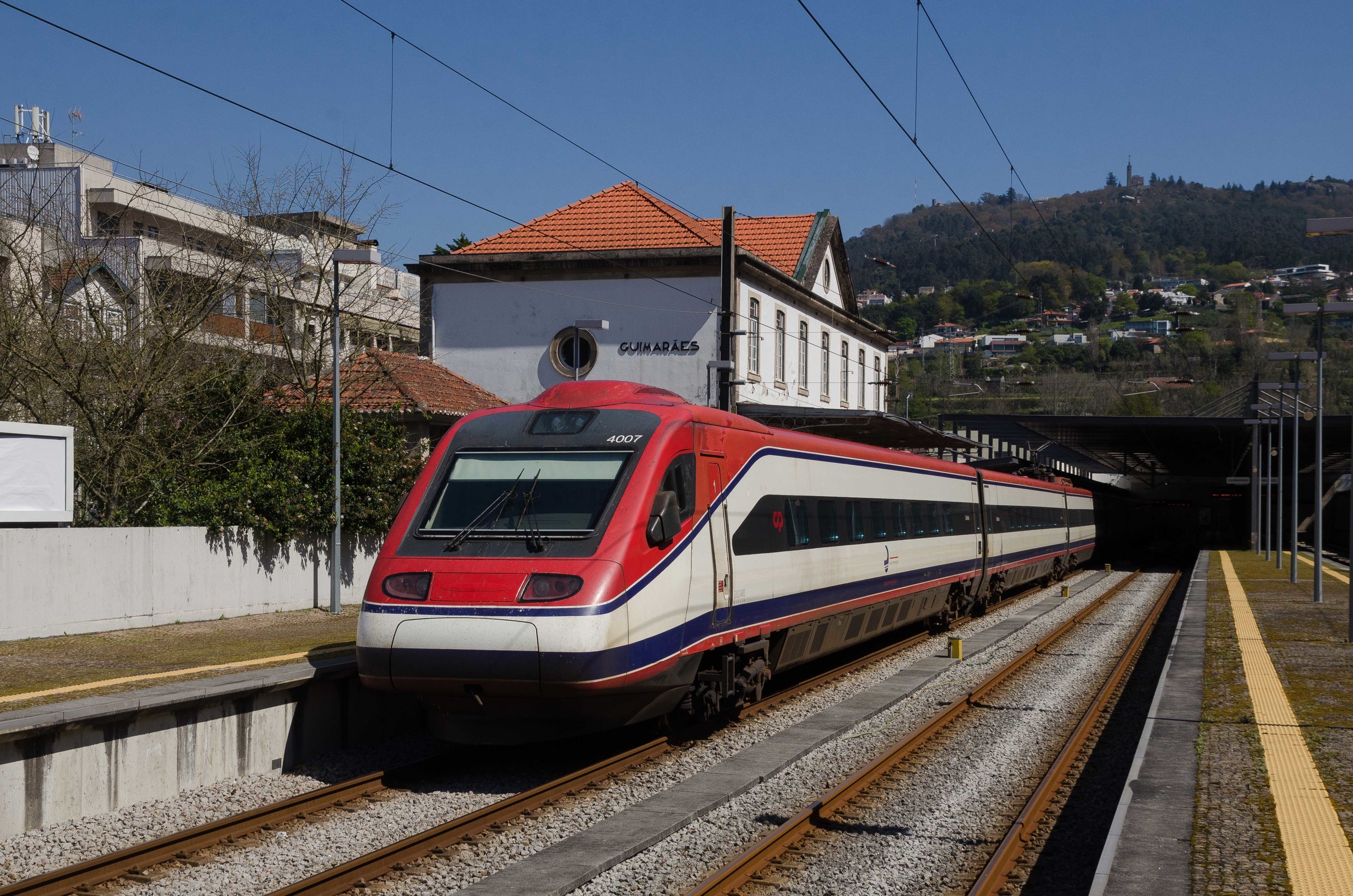 Alfa Pendular chega a Guimarães este domingo às 11h53 com Presidentes na viagem inaugural