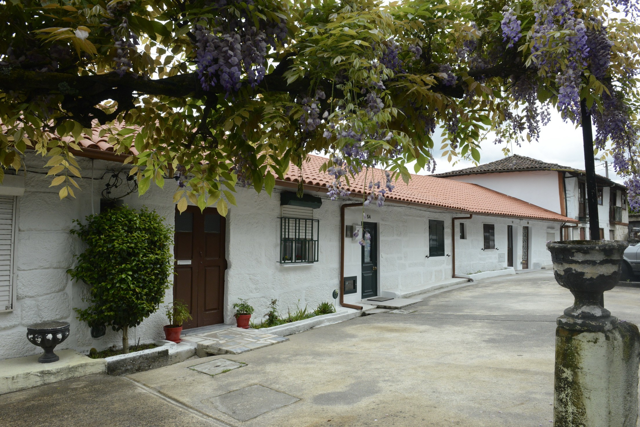 Câmara de Guimarães entrega chaves de doze habitações sociais esta terça-feira