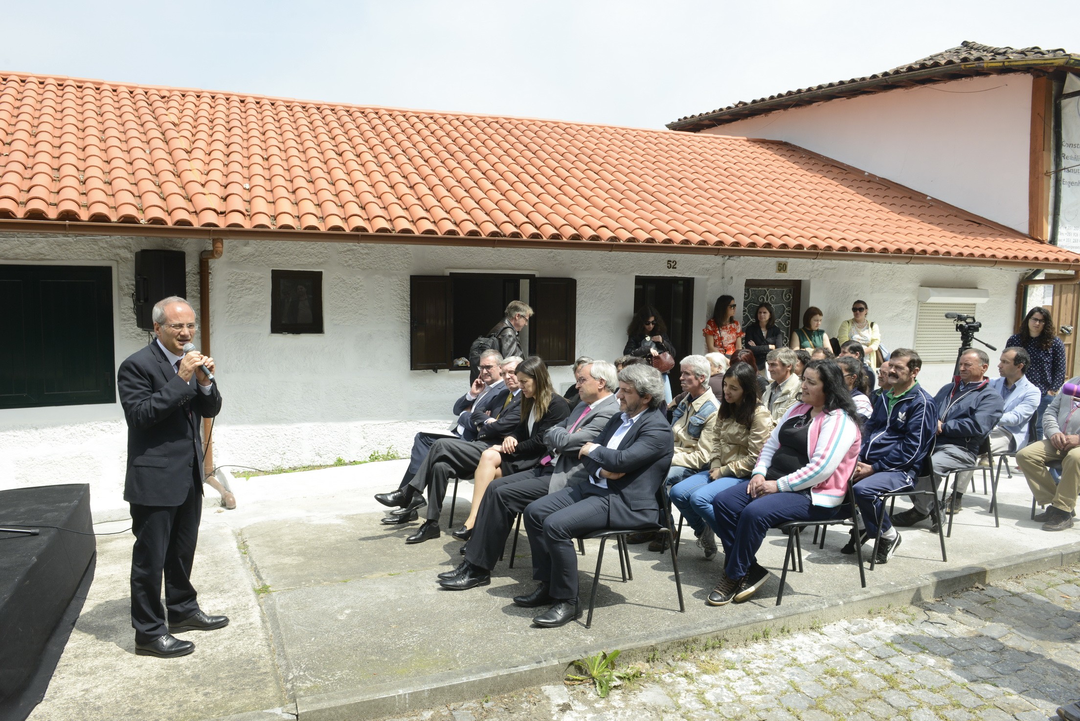 Câmara de Guimarães entrega 12 habitações sociais e recupera Fornos da Cruz de Pedra