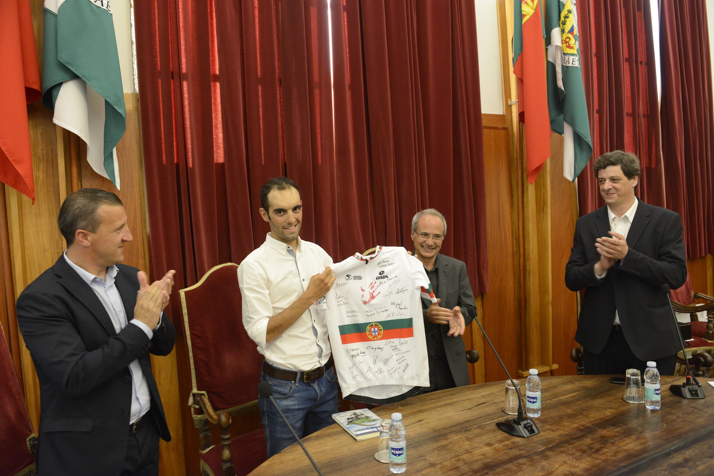 Campeão José Mendes homenageado em Guimarães antes dos Jogos Olímpicos 2016