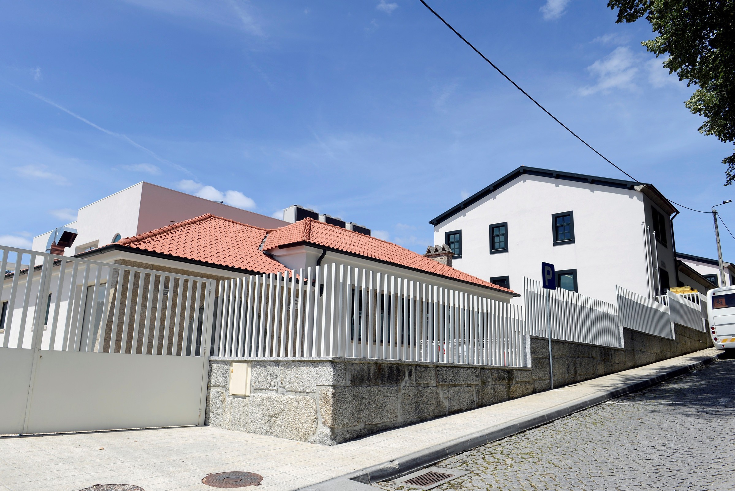 Câmara de Guimarães inaugura em S. Torcato a 51ª biblioteca da rede escolar do concelho