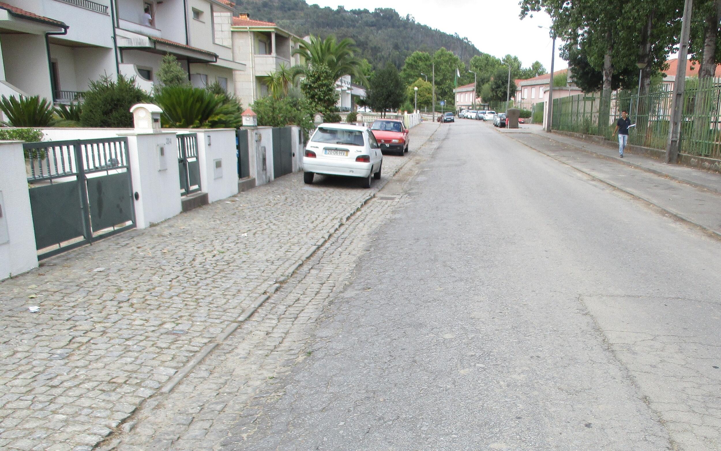 Câmara de Guimarães beneficia arruamentos em Briteiros S. Salvador e Briteiros Santa Leocádia
