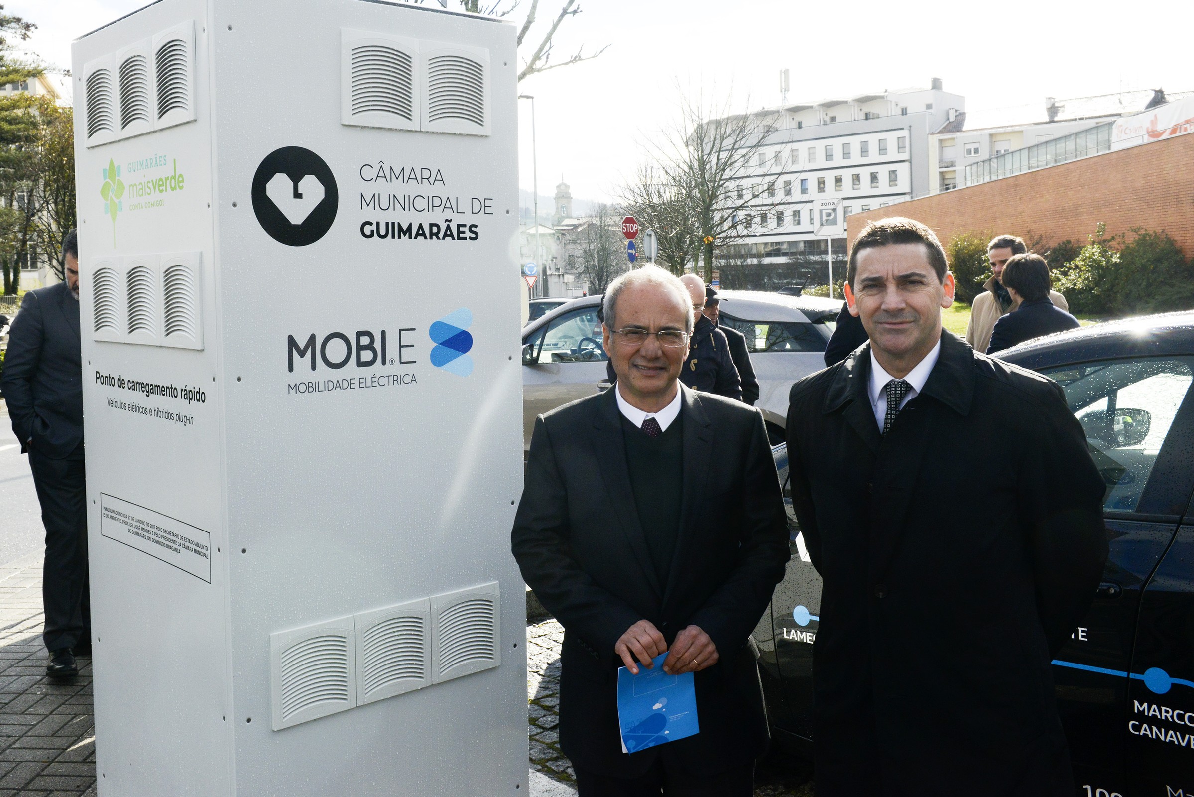 Guimarães inaugurou primeira estação de carregamento rápido de veículos elétricos em Portugal