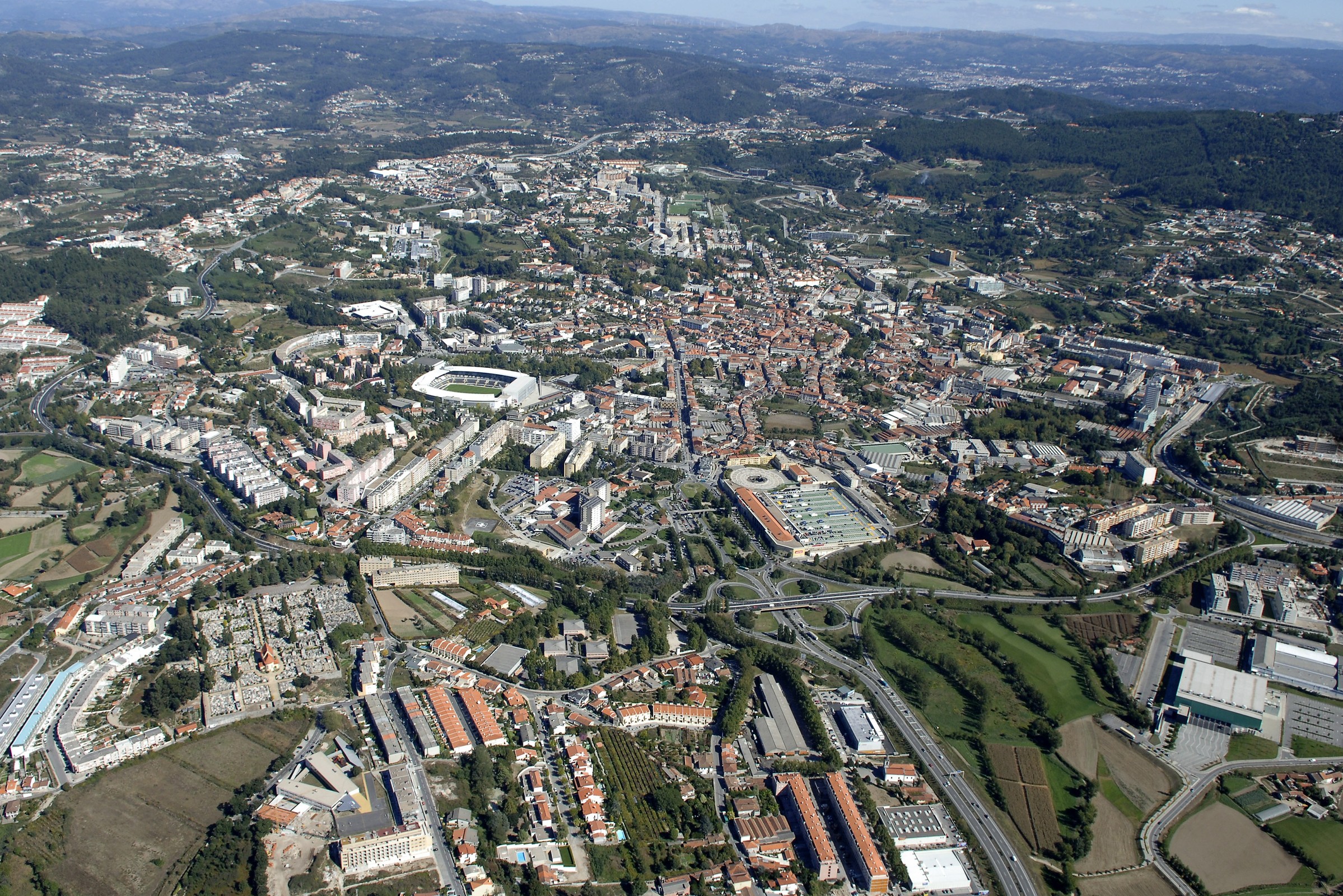 Secretária de Estado em Guimarães vai conhecer Plano para a Cidadania e Igualdade
