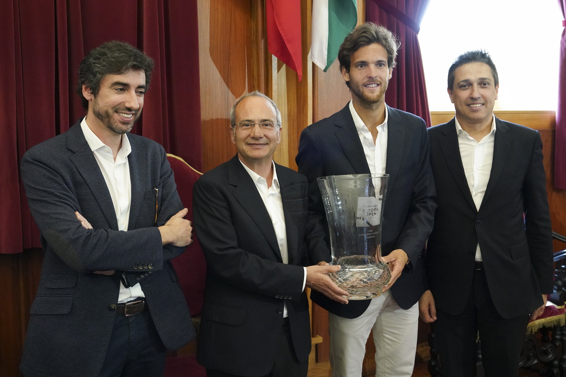 Câmara de Guimarães homenageia João Sousa após brilhante vitória no Estoril Open