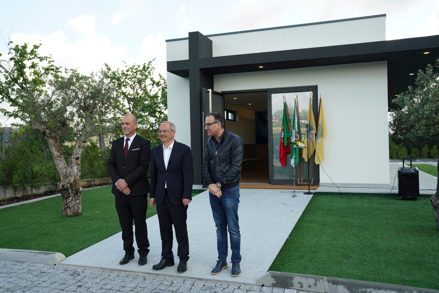 Domingos Bragança presente na inauguração da Casa Mortuária de Gémeos