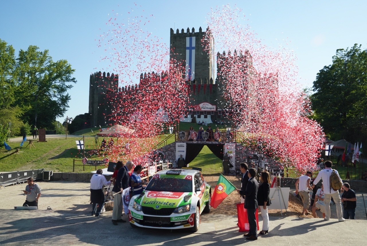 Partida simbólica do Rally de Portugal realizou-se em Guimarães