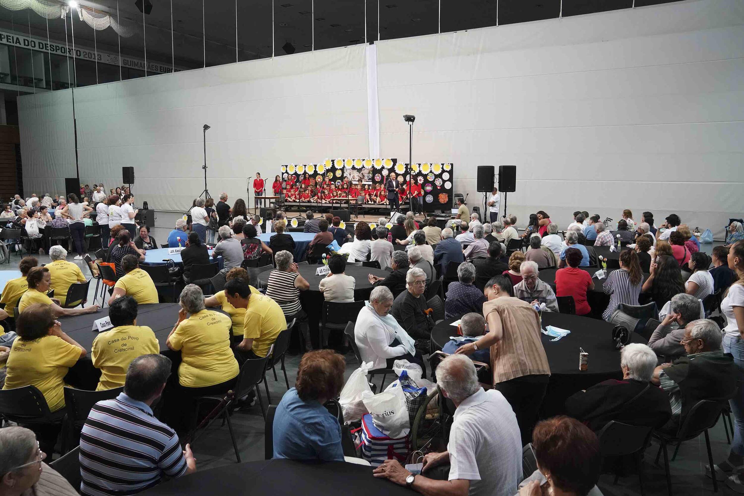 Guimarães proporciona um dia de festa para os avós do concelho
