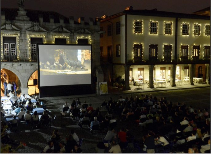 "Cinema em Noites de Verão" arranca esta quarta-feira no Largo da Oliveira