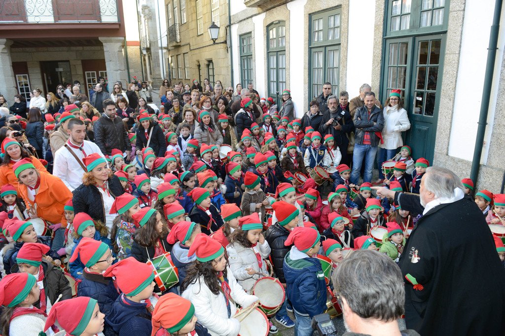 Pinheiro dos mais novos desfila esta quinta-feira de manhã no centro de Guimarães